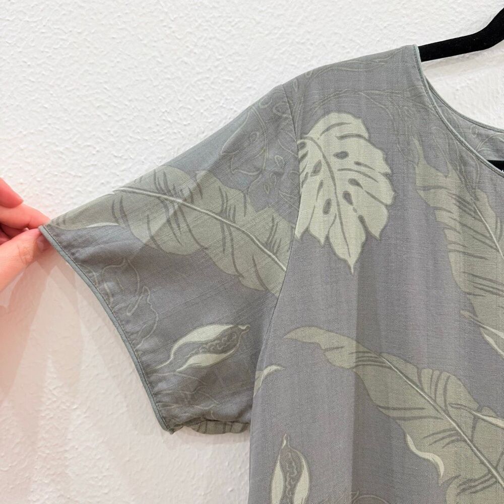 Hawaiian Reserve Collection Women's Size Large Gray 100% Silk Short Sleeve Dress - Picture 3 of 8